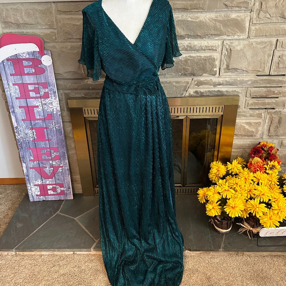 GORGEOUS Metallic Plus Sized Emerald Green Maxi Wrap Dress (3XL)